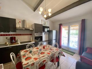 Villa T2 Mezzanine - 36m² - Climatisée - Proche Plage - 6 Pers - Parking Privé - FR-1-795-29 - Fleury - 6