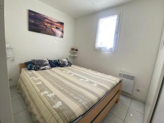 Villa T3 Mezzanine à Saint-Pierre-La-Mer, Climatisée, Terrasse, Parking Privé, 6 Pers. - FR-1-795-41 - Fleury - 3
