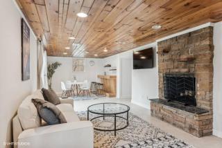 Blocks to Town, Game Room, Firepit, Huge Backyard - 9