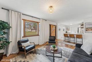 Blocks to Town, Game Room, Firepit, Huge Backyard - 2