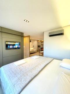 Um Luxo de Vista, Lindo Closet e Móveis Assinados - 1