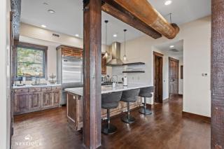 Slopeside Sanctuary at Silver Star Resort Ski-In Ski-Out Condo Hosted by Nestique - 5