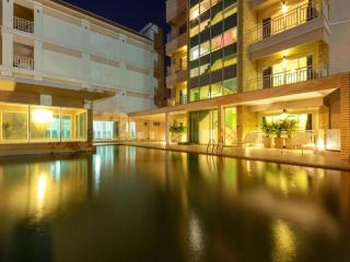 Nana Chat Bangsaen Hotel - Si Racha - 9