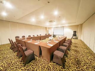 Hermes Palace Hotel Medan - Medan - 3
