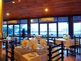 The Lake Hotel - Polonnaruwa - 8
