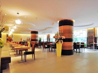 Poly Hotel - 2