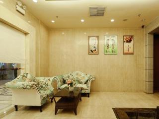 Royal Garden Hotel - 7