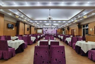 Royal Garden Hotel - 4