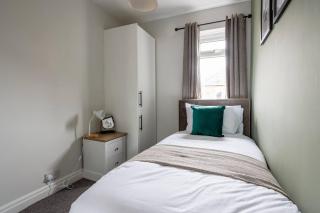 Spacious And Homey 3 Br Home - Hartlepool - 2