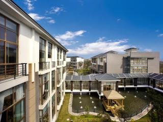 Royal Tulip Hotel Zhujiajiao Shanghai - 1