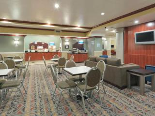 Holiday Inn Express Hotel & Suites Bakersfield Central By IHG - 8