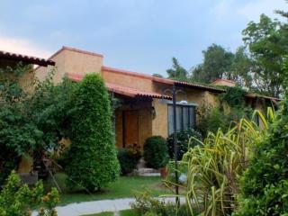 Villa Tuscany Country Resort - 2