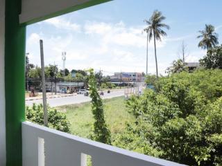 OYO 1075 The View at Naiyang - Patong Beach - 4