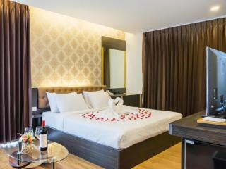 The Y Boutique Hotel - 5