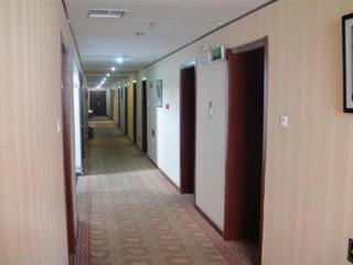 GreenTree Inn West Railway Station North Square Hotel - 4