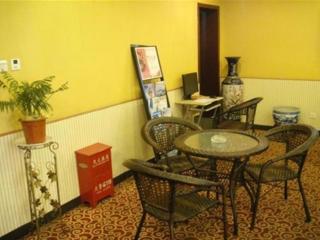 GreenTree Inn West Railway Station North Square Hotel - 1