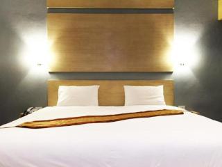 NH Elegant Hotel - 1