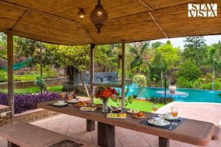 StayVista at Maple Farms with Pool, BBQ & Bonfire - 8