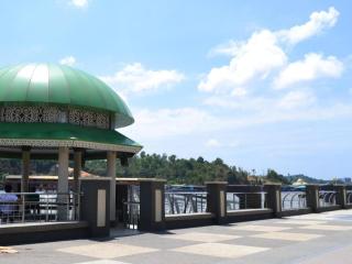 Apek Utama Hotel - 2