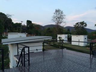 White Rock Resort Pakchong - 4