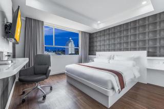 Royal Bay Hotel Makassar - Makassar - 9