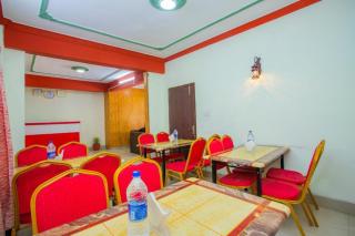 OYO 414 Hotel Om - 8