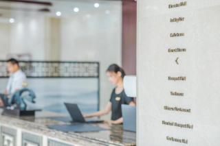 Hundred Hotel Qingdao - 1