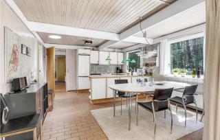 Lovely Home In Nexø With Kitchen - Neksø - 5