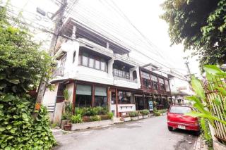 OYO 369 Micasa Guesthouse - Chiang Mai - 4