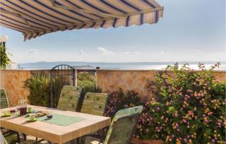 3 Bedroom Lovely Home In Makarska - 4