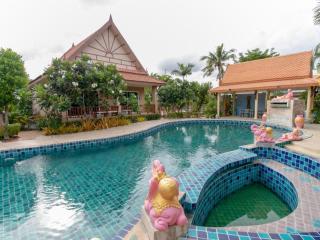 CAPITAL O961 Baan Dow Chompoo Resort - 1