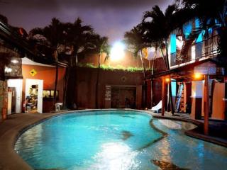 Walk About Hotel - Angeles - 6