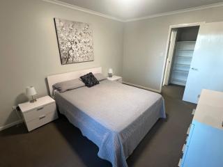 Jubilee Apartment 08 - Bring your own linen - 6