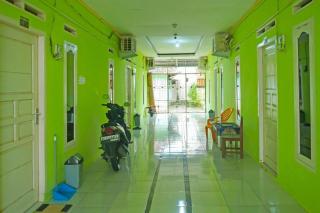 OYO 92246 Kost Qiu Qiu 99 - Kayuagung - 9