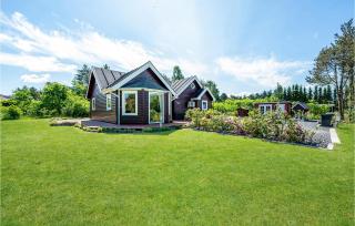 4 Bedroom Amazing Home In Fårvang - Fårvang - 2