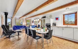 4 Bedroom Amazing Home In Fårvang - Fårvang - 7