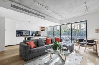 Large Central Prahran Retreat - 9