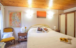 1 Bedroom Lovely Apartment In Casoli - 3