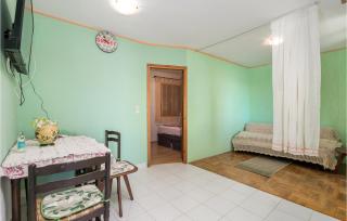 Stunning Apartment In Senj With Kitchen - Starigrad - 7