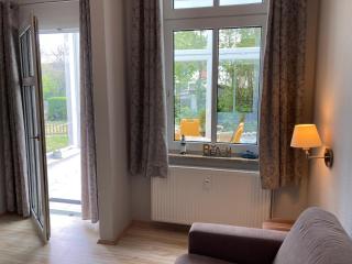 Ferienwohnung 4 Rosenbogen - Familienwohnung mit Wintergarten und Terrasse - Wangerooge - 4