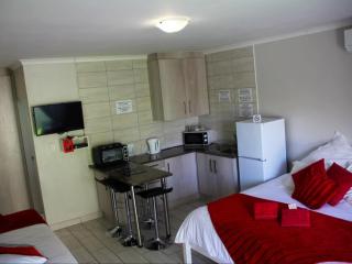 Ceelee's Place - 1