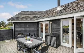 Four-Bedroom Holiday Home In Skjern - Halby - 3