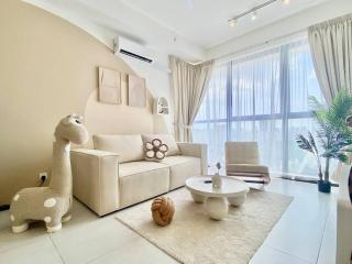 Urban Suites #Soft creamy #Infinity Pool #local neighbourhood #4pax #2BR 2bath #2Queen #Quality well maintained #Private host - Jelutong - 0