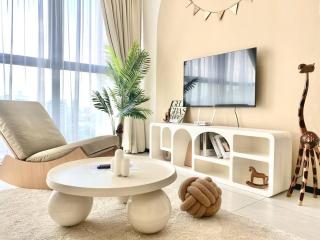 Urban Suites #Soft creamy #Infinity Pool #local neighbourhood #4pax #2BR 2bath #2Queen #Quality well maintained #Private host - Jelutong - 2