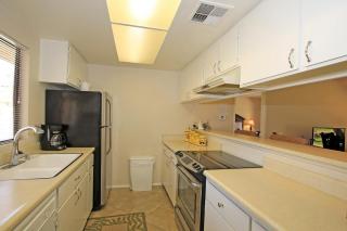 PS631 - Horse Shoe Circle - Meredith Lodging - Palm Desert - 2
