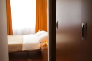Hotel Srbija-FREE PARKING - 5