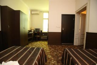 Hotel & Restaurant The House - 2