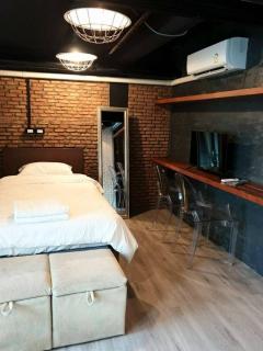 7th home - Amphoe Phra Khanong - 8