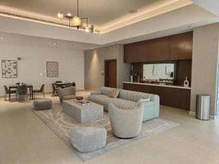 Burj View - 10 minutes walk Dream Lux Designer 3BD - 1