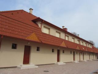 Hársas Apartmanház Balatonboglár - Balatonboglár - 2
